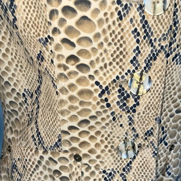 Alberto Makali - Snake-Print Tailored Blazer  and Skirt Set in Size 8 - Picture 16 of 16